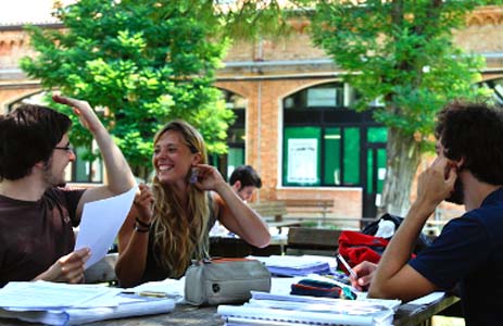 Ca' Foscari pagherà interamente gli stage all'estero