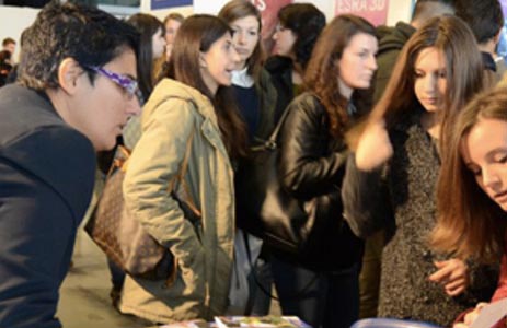 Studenti Erasmus alla Stazione Leopolda