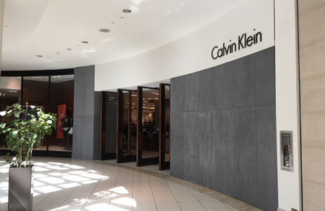 Calvin Klein chiude la linea lusso