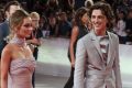 Timothée Chalamet e la fidanzata Lily Rose-Depp incantano Venezia